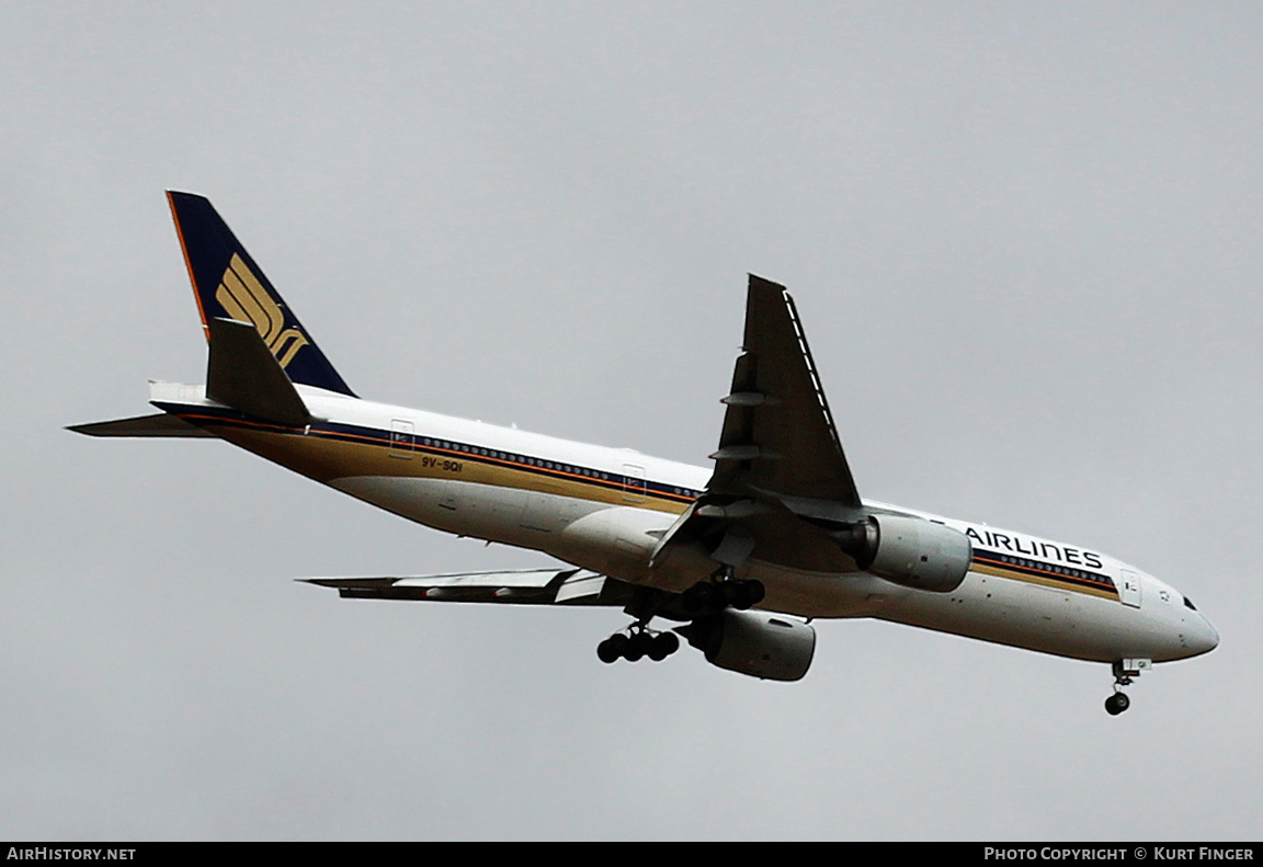 Aircraft Photo of 9V-SQI | Boeing 777-212/ER | Singapore Airlines | AirHistory.net #345710