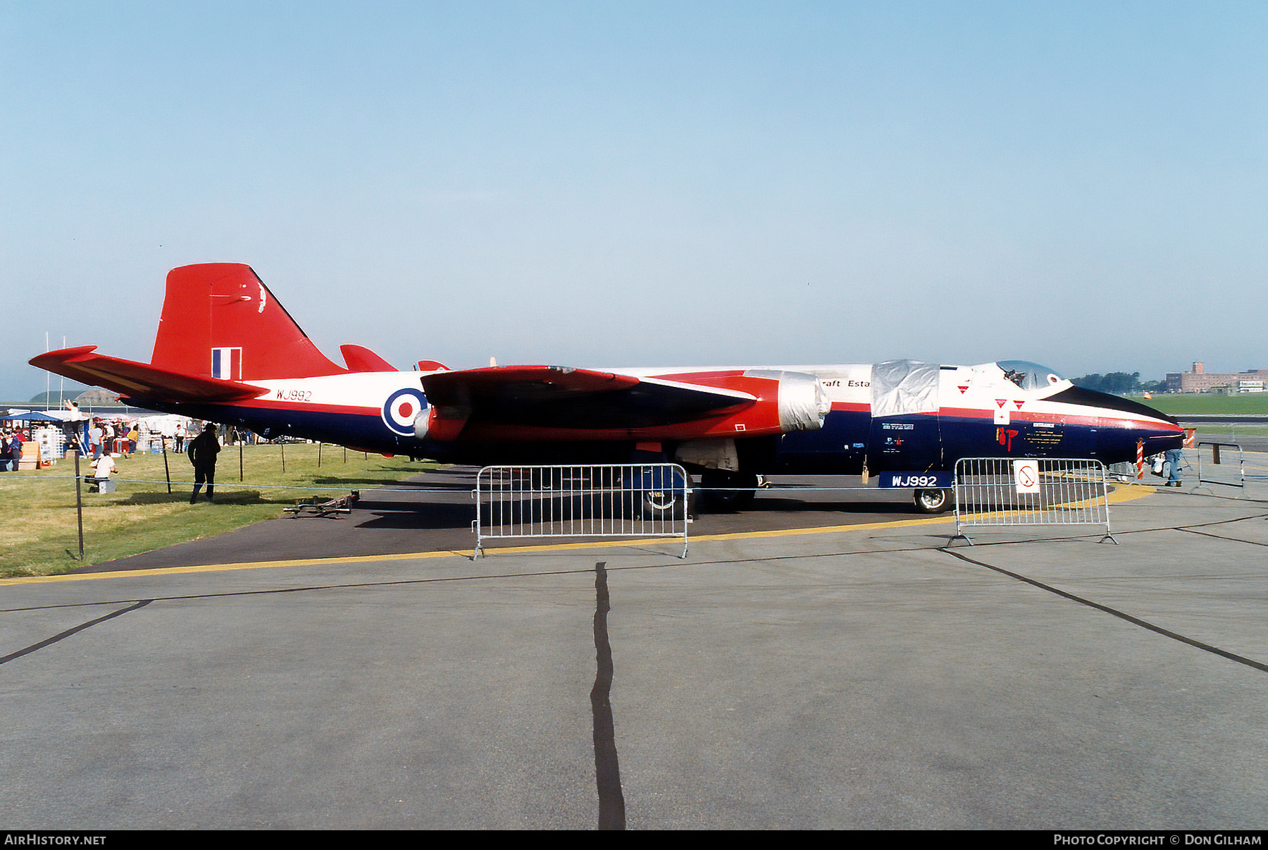 Aircraft Photo of WJ992 | English Electric Canberra T4 | UK - Air Force | AirHistory.net #345769