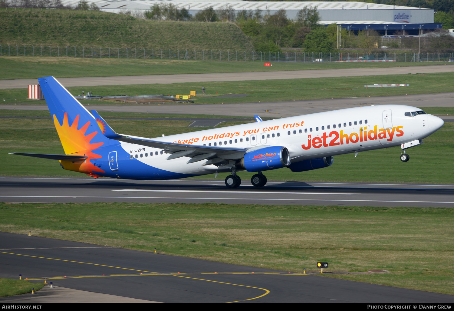 Aircraft Photo of G-JZHM | Boeing 737-800 | Jet2 Holidays | AirHistory.net #345786