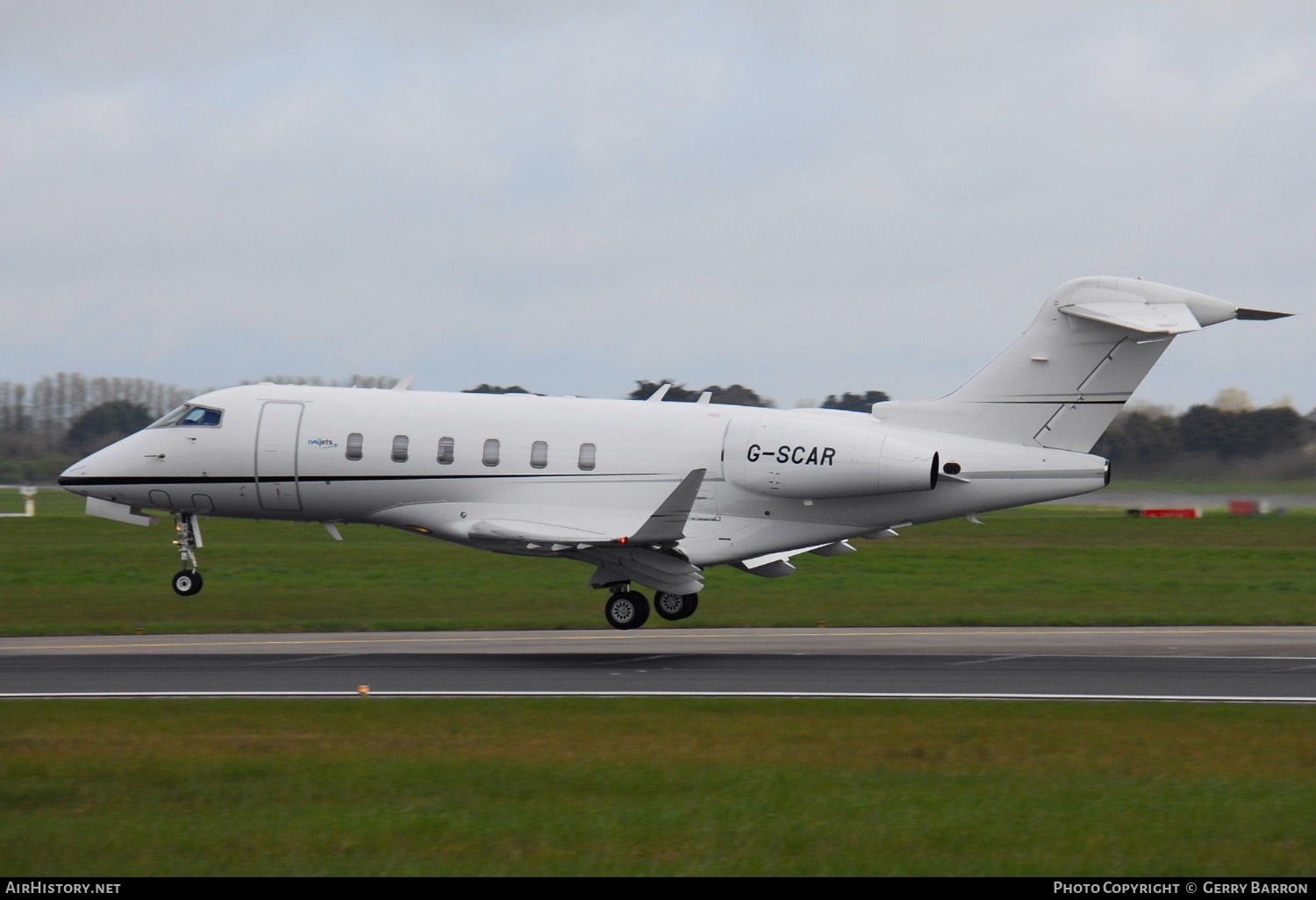 Aircraft Photo of G-SCAR | Bombardier Challenger 350 (BD-100-1A10) | Naljets | AirHistory.net #345849