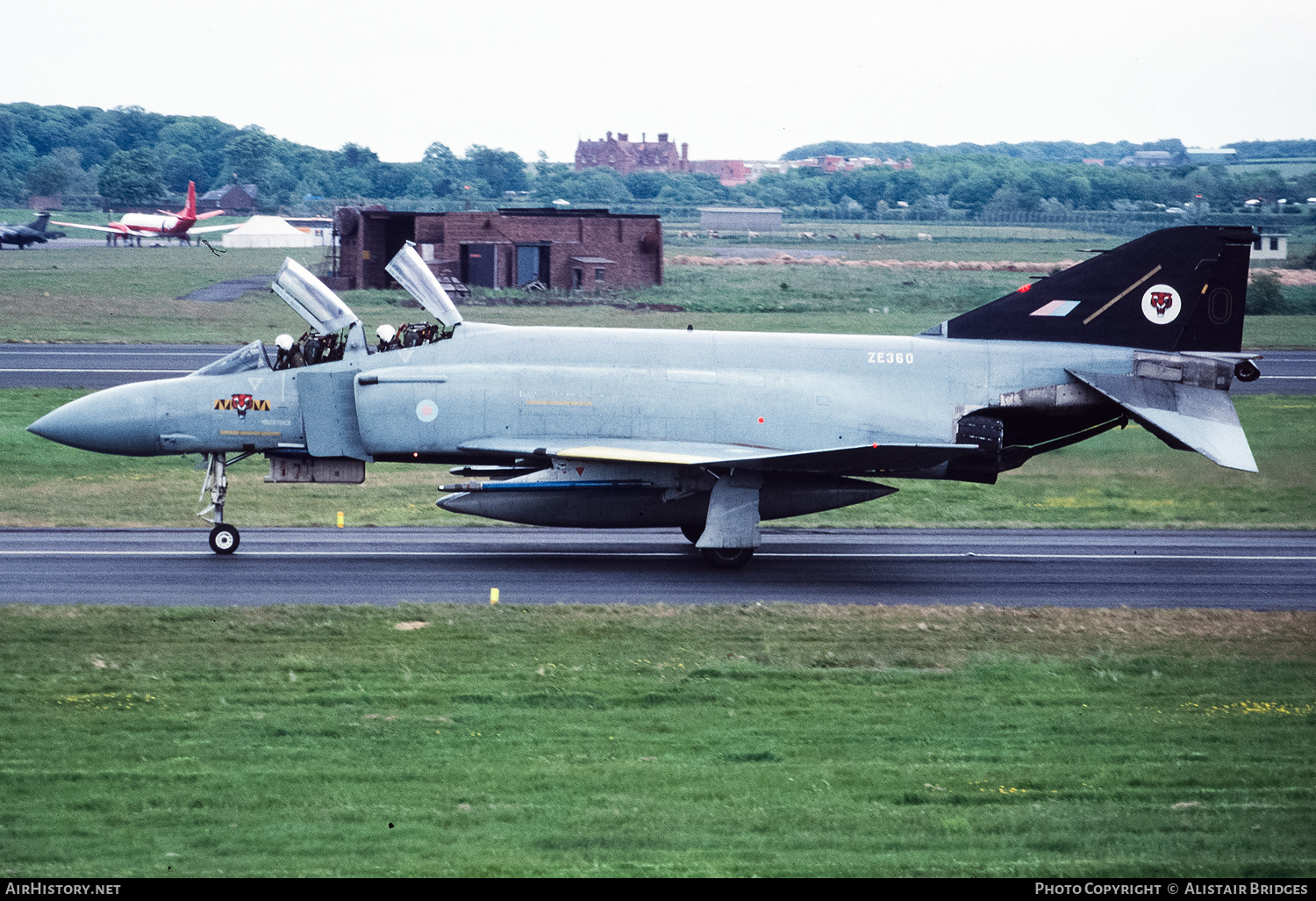 Aircraft Photo of ZE360 | McDonnell Douglas F-4J(UK) Phantom | UK - Air Force | AirHistory.net #345919
