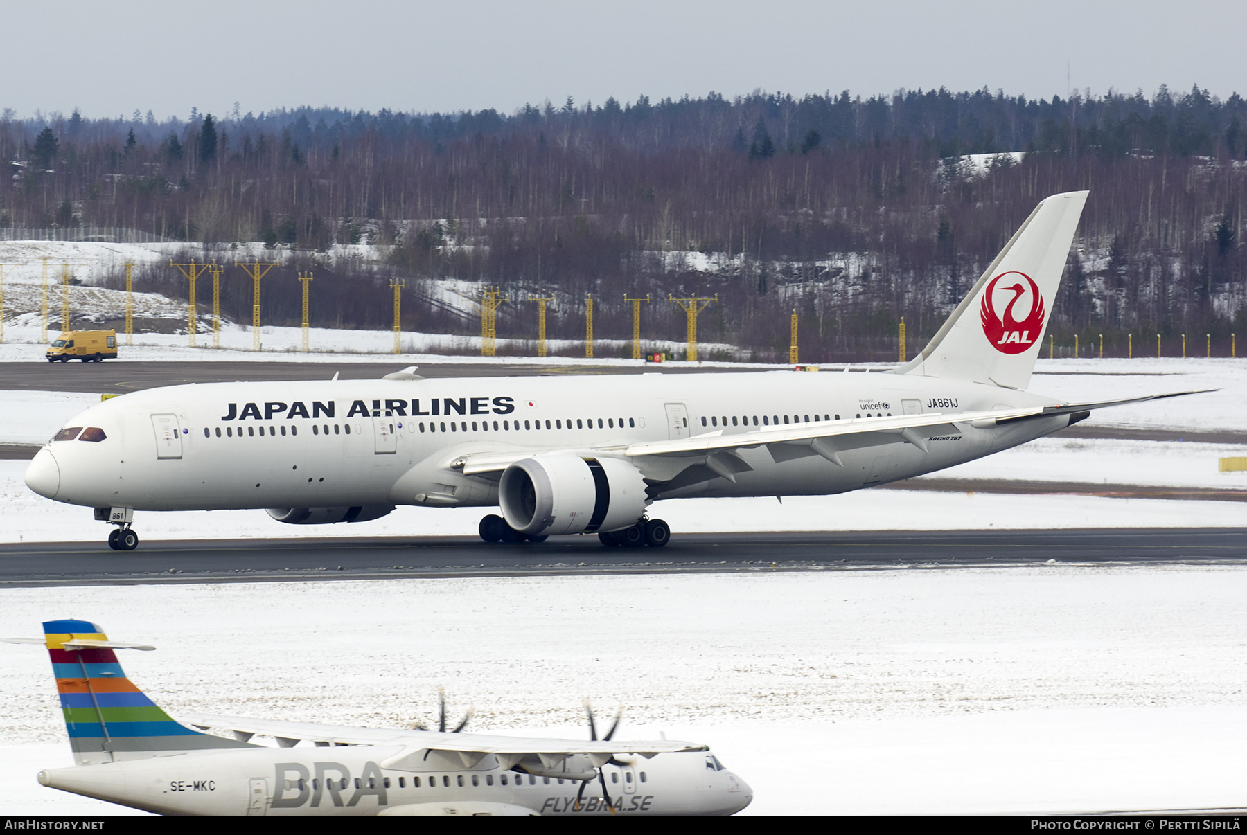 Aircraft Photo of JA861J | Boeing 787-9 Dreamliner | Japan Airlines - JAL | AirHistory.net #346030