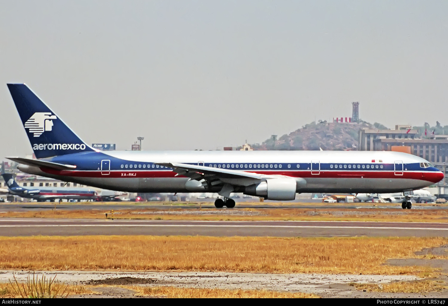 Aircraft Photo of XA-RKJ | Boeing 767-3Y0/ER | AeroMéxico | AirHistory.net #346038