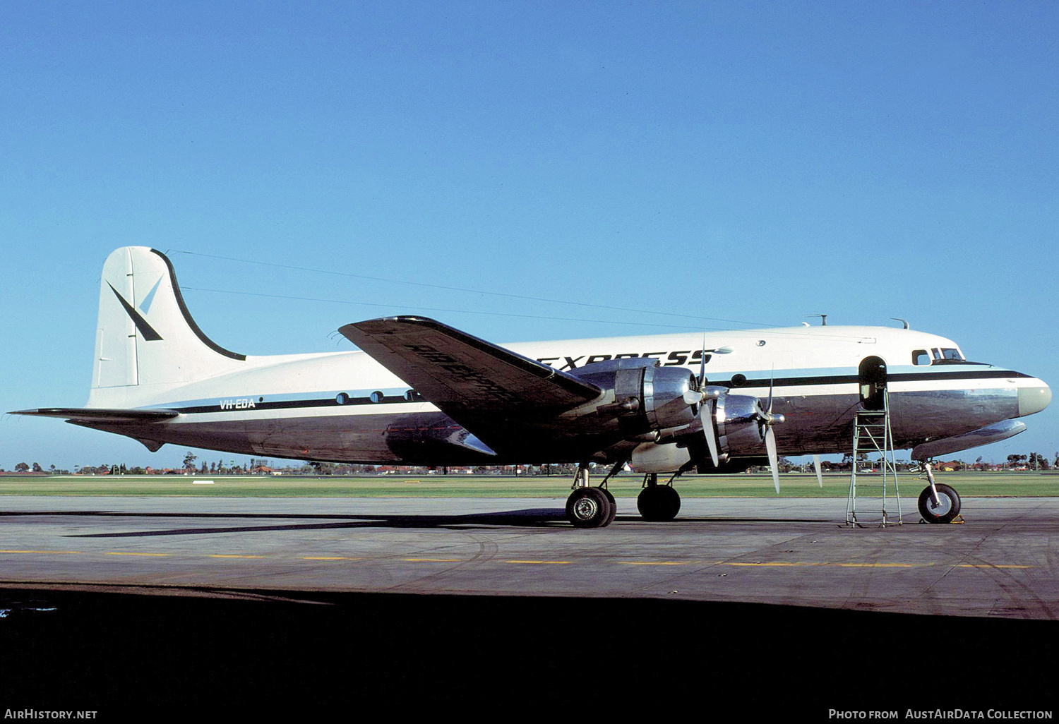 Aircraft Photo of VH-EDA | Douglas DC-4-1009 | Air Express | AirHistory.net #346257