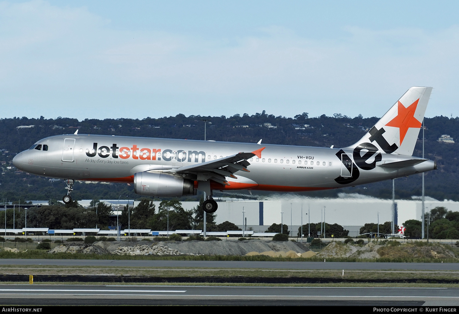 Aircraft Photo of VH-VGU | Airbus A320-232 | Jetstar Airways | AirHistory.net #346260