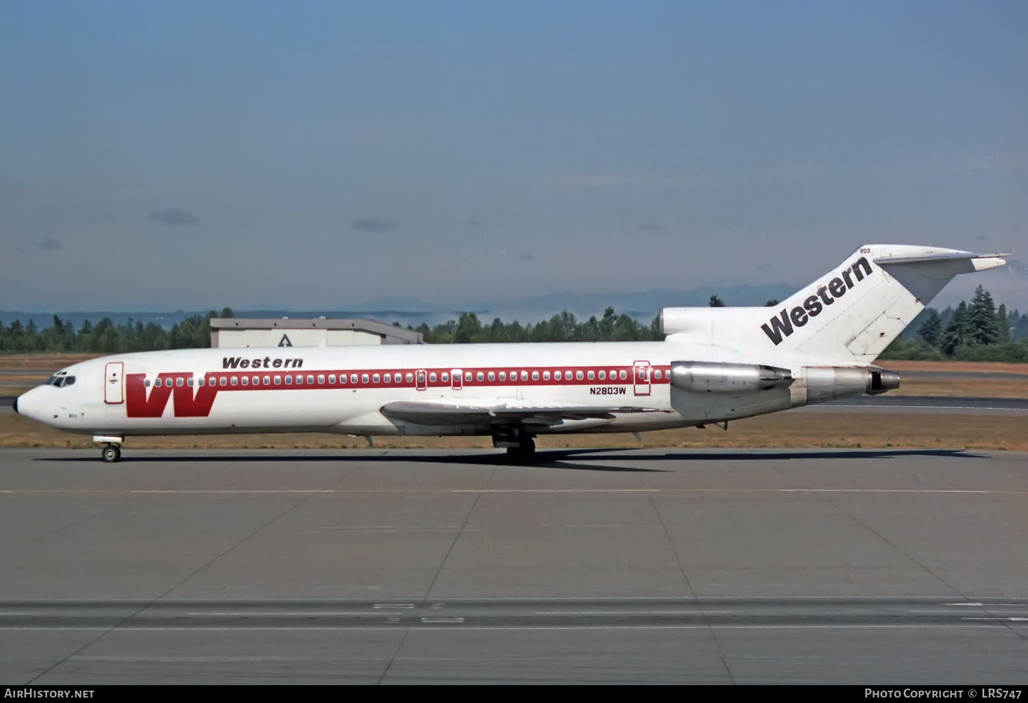 Aircraft Photo of N2803W | Boeing 727-247 | Western Airlines | AirHistory.net #346303