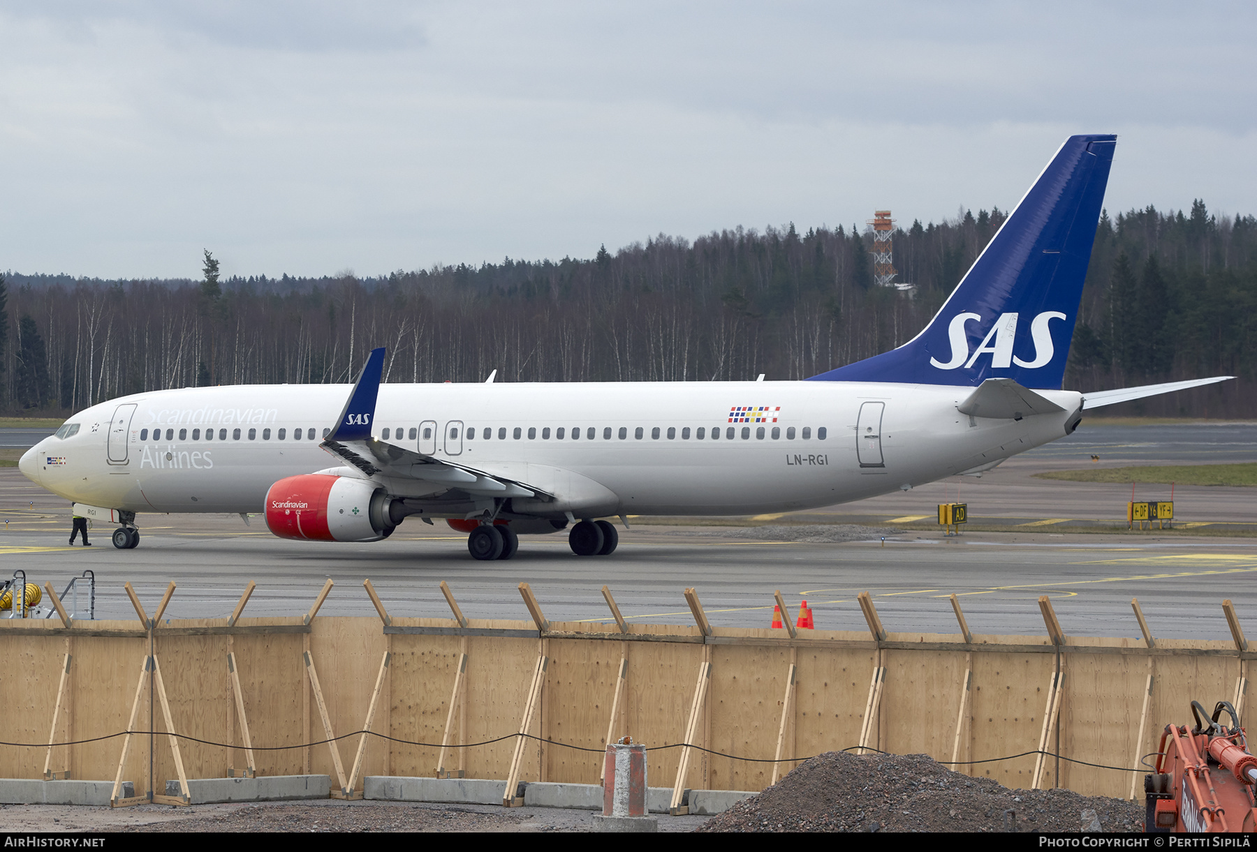 Aircraft Photo of LN-RGI | Boeing 737-86N | Scandinavian Airlines - SAS | AirHistory.net #346307