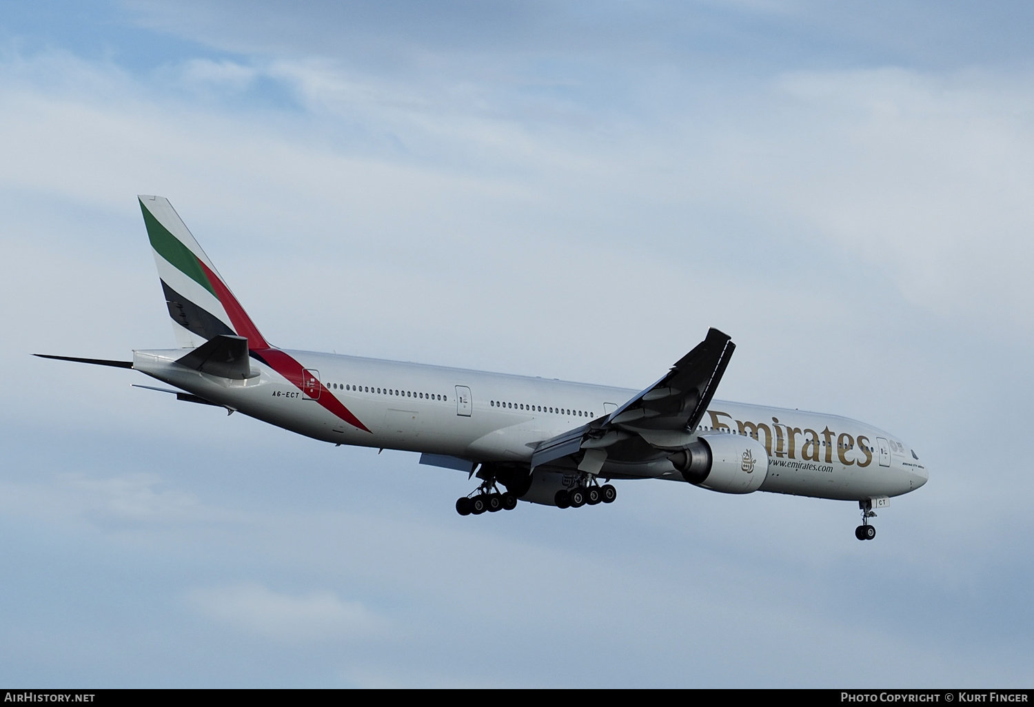 Aircraft Photo of A6-ECT | Boeing 777-31H/ER | Emirates | AirHistory.net #346312