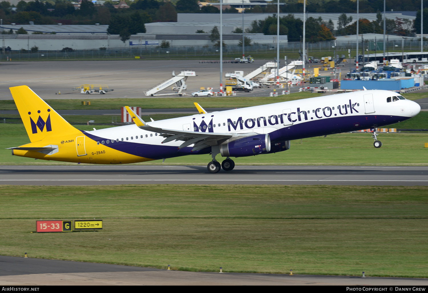 Aircraft Photo of G-ZBAD | Airbus A321-231 | Monarch Airlines | AirHistory.net #346443