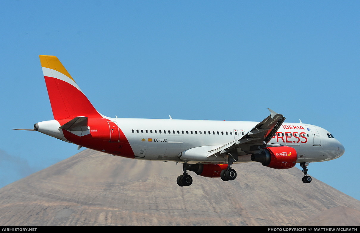 Aircraft Photo of EC-LUC | Airbus A320-214 | Iberia Express | AirHistory.net #346538