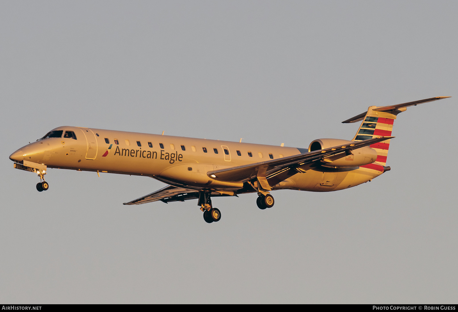Aircraft Photo of N696AE | Embraer ERJ-145LR (EMB-145LR) | American Eagle | AirHistory.net #346563