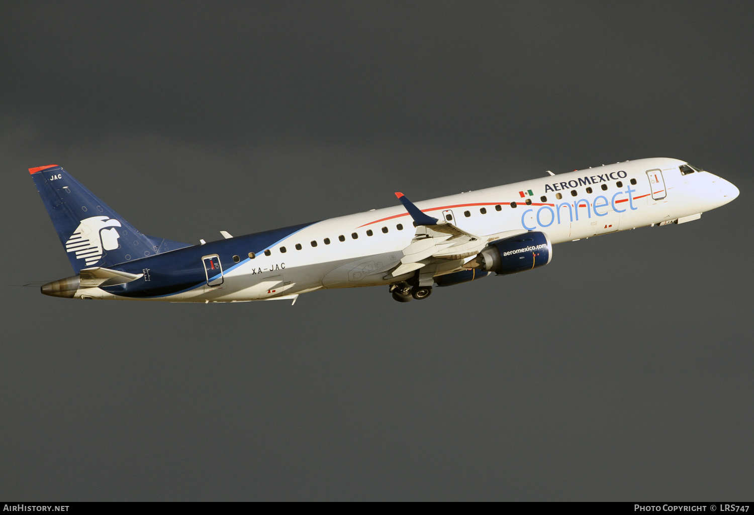 Aircraft Photo of XA-JAC | Embraer 190LR (ERJ-190-100LR) | AeroMéxico Connect | AirHistory.net #346640