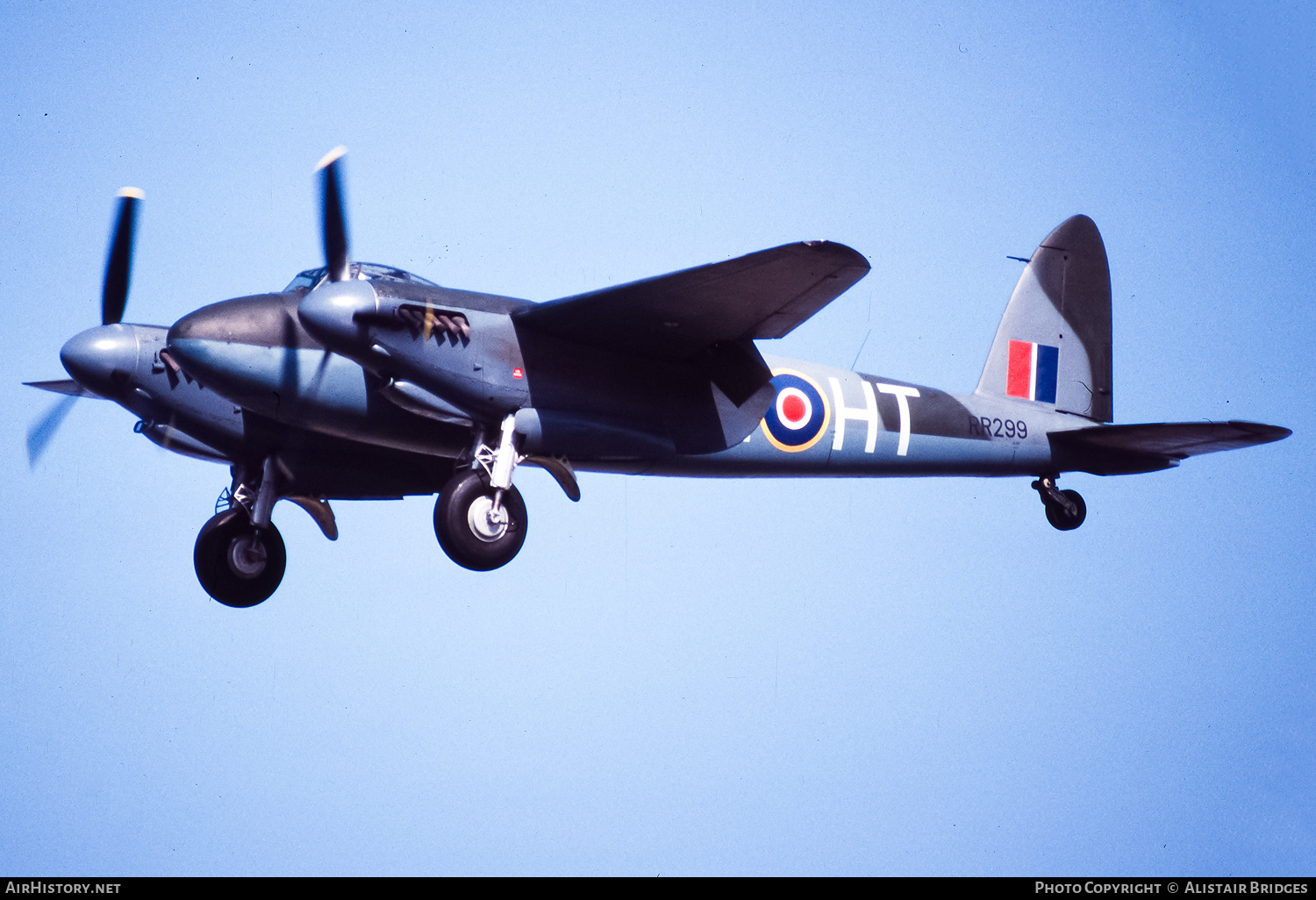 Aircraft Photo of G-ASKH / RR299 | De Havilland D.H. 98 Mosquito T3 | UK - Air Force | AirHistory.net #346678