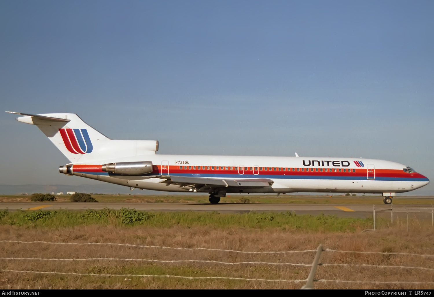 Aircraft Photo of N7280U | Boeing 727-222/Adv | United Airlines | AirHistory.net #346892