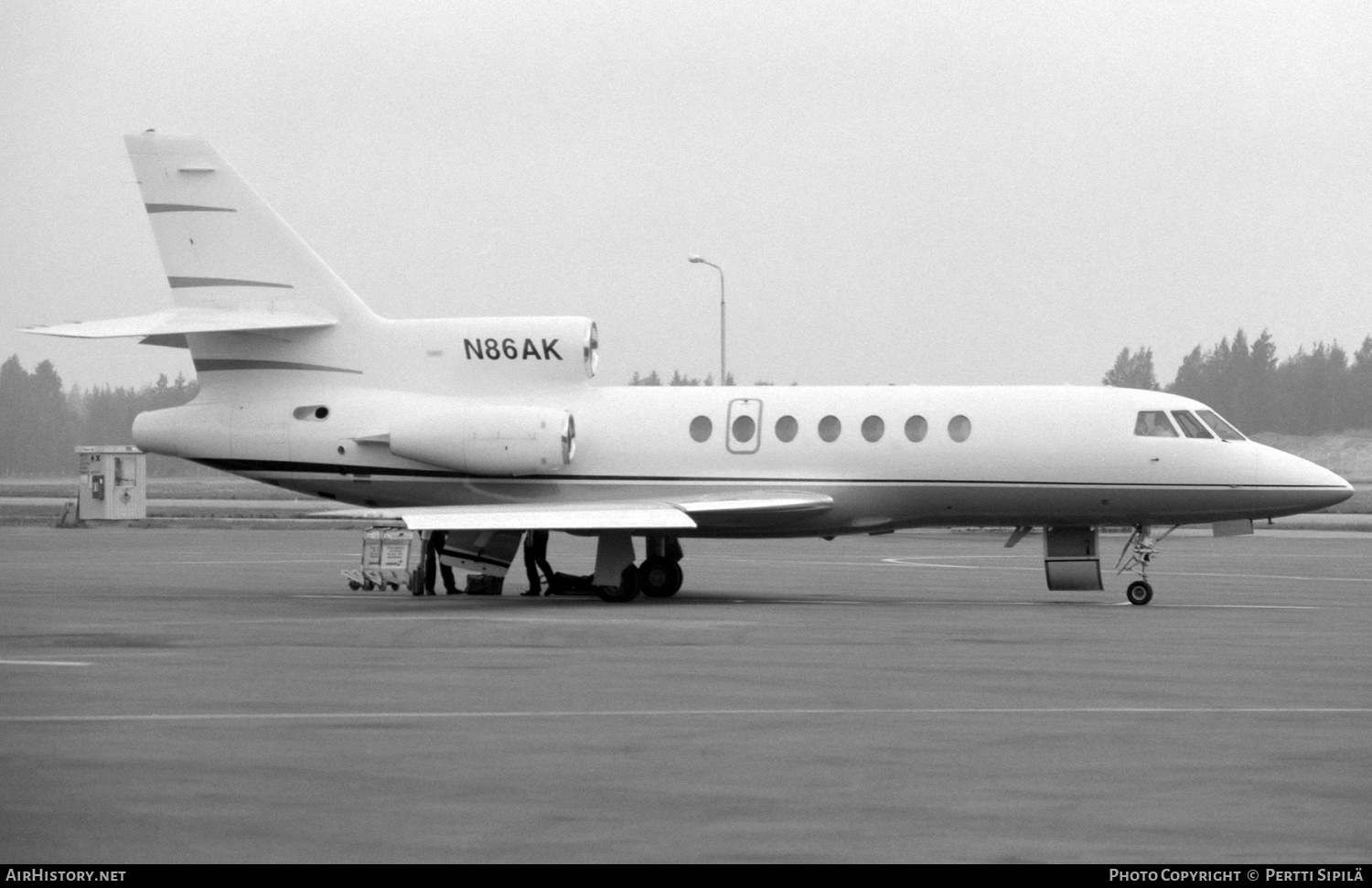 Aircraft Photo of N86AK | Dassault Falcon 50 | AirHistory.net #346923