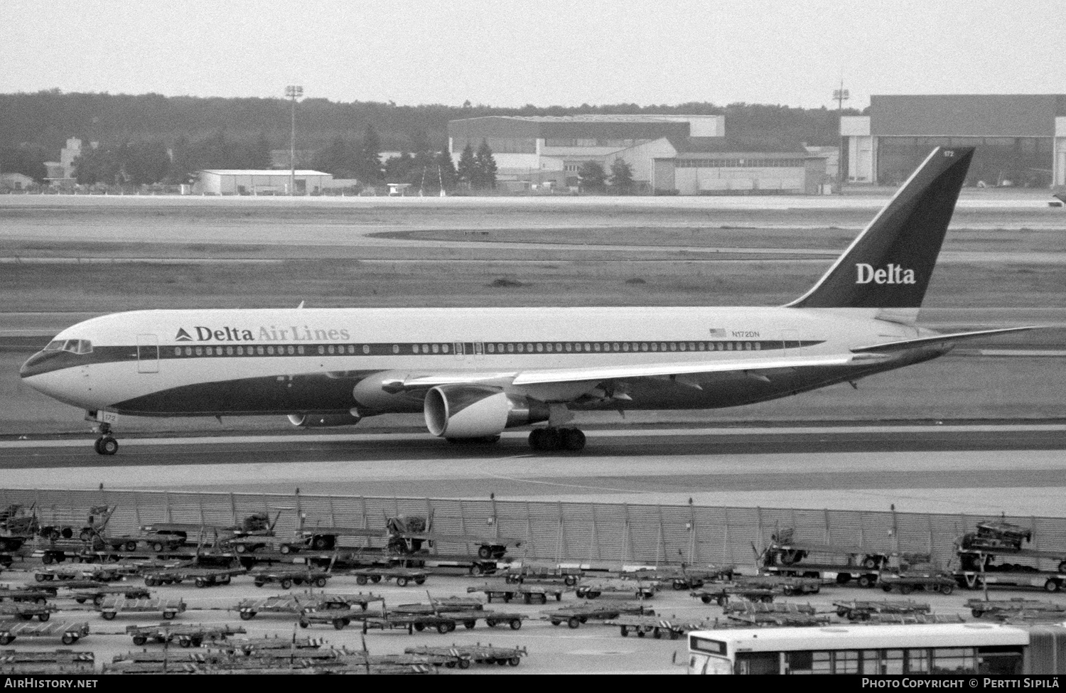 Aircraft Photo of N172DN | Boeing 767-332/ER | Delta Air Lines | AirHistory.net #346931