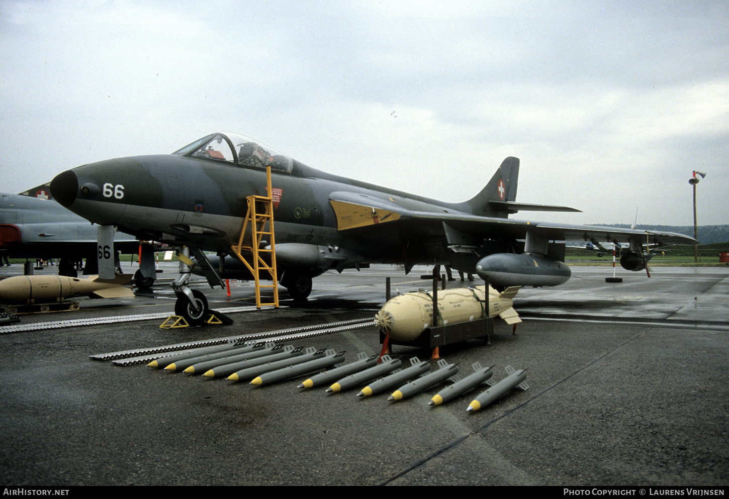 Aircraft Photo of J-4066 | Hawker Hunter F58 | Switzerland - Air Force | AirHistory.net #346989