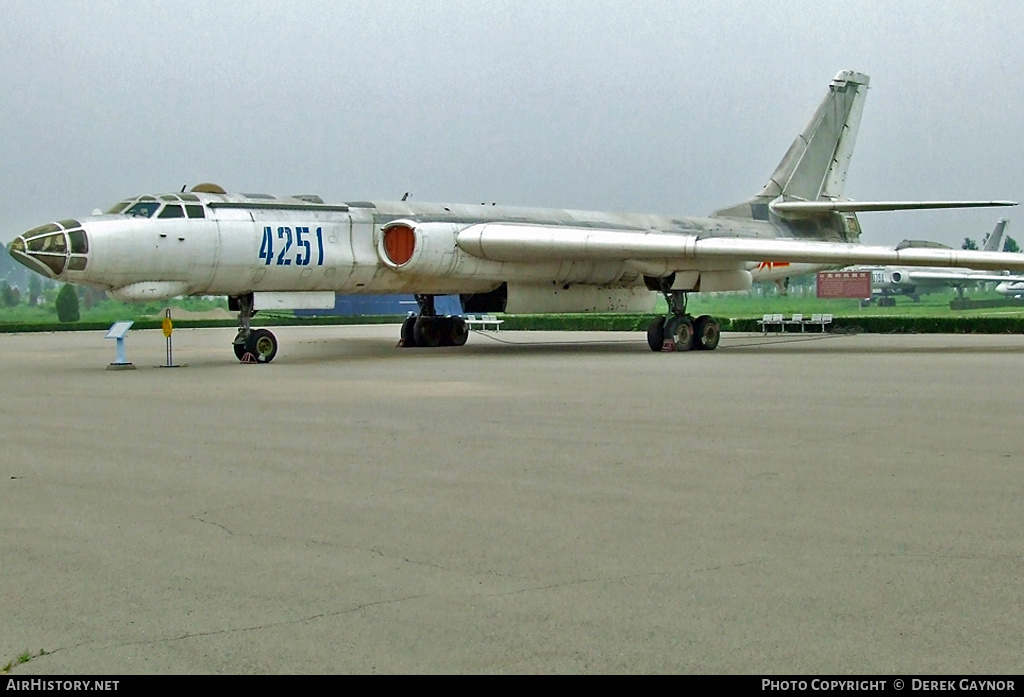 Aircraft Photo of 4251 | Xian H6A | China - Air Force | AirHistory.net #347117