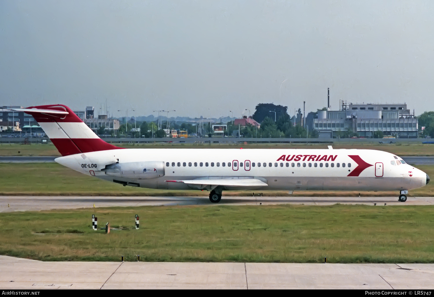 Aircraft Photo of OE-LDG | McDonnell Douglas DC-9-32 | Austrian Airlines | AirHistory.net #347208
