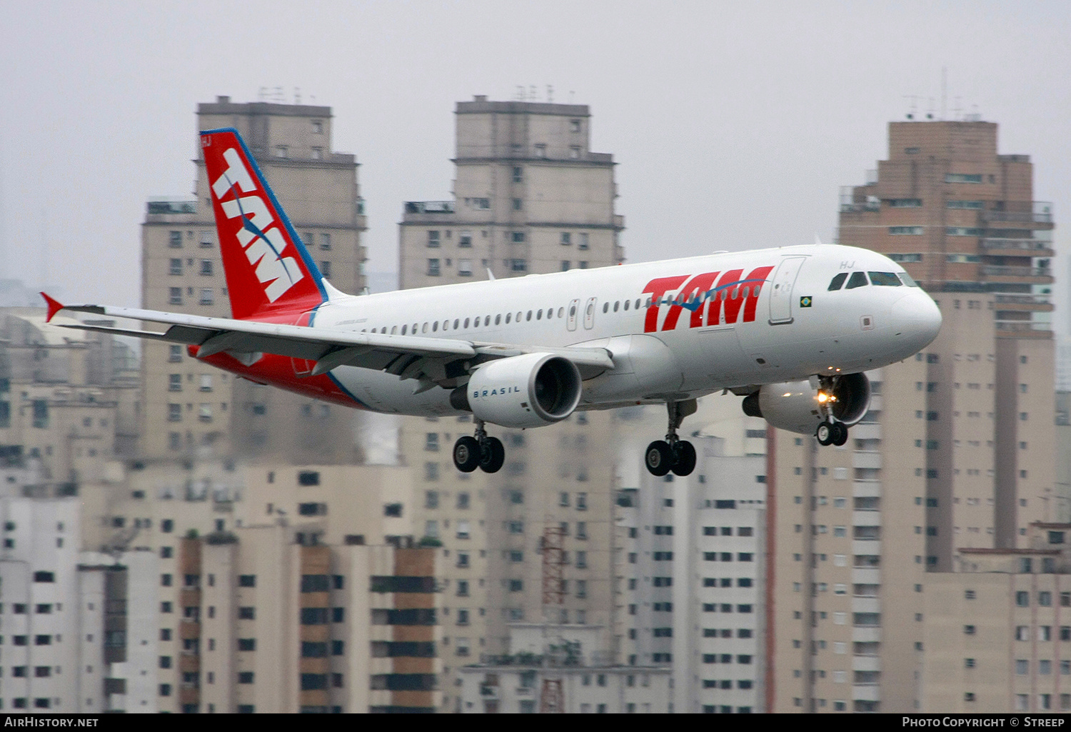 Aircraft Photo of PR-MHJ | Airbus A320-214 | TAM Linhas Aéreas | AirHistory.net #347447