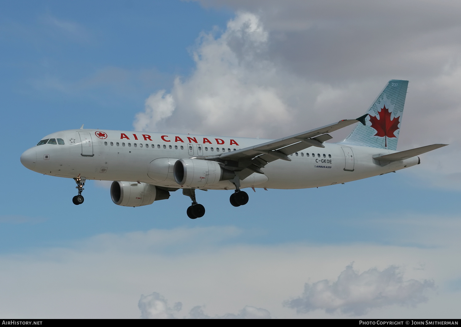 Aircraft Photo of C-GKOE | Airbus A320-214 | Air Canada | AirHistory.net #347465