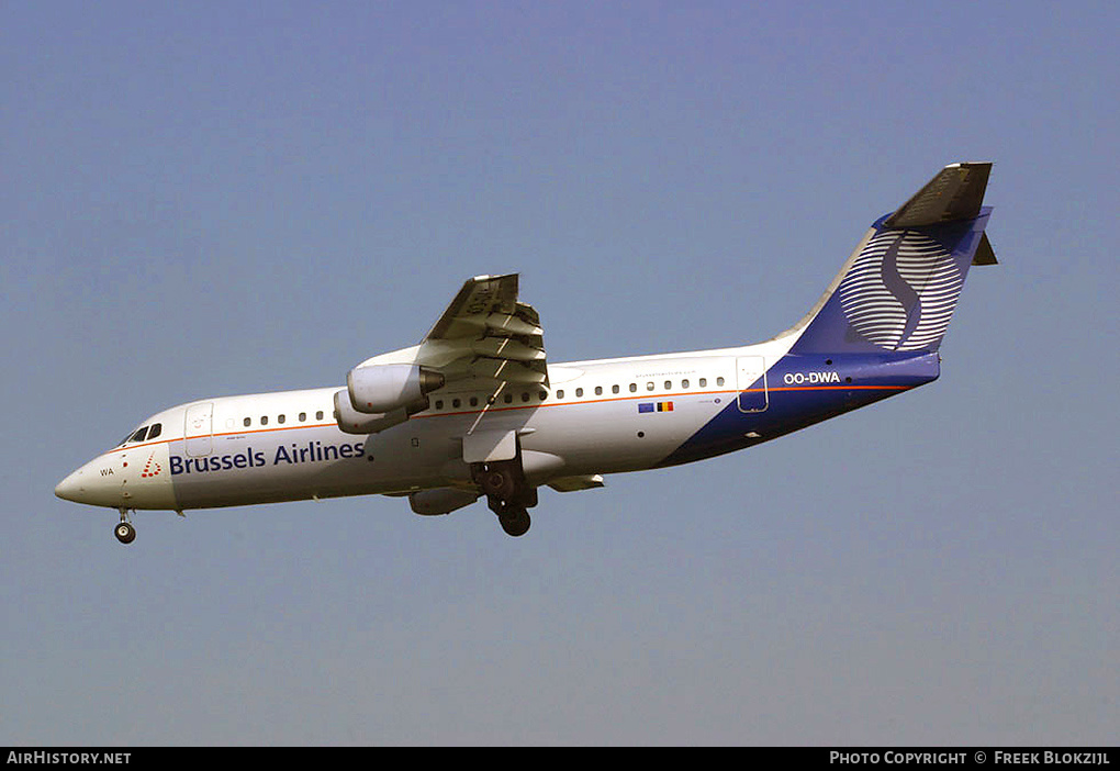 Aircraft Photo of OO-DWA | British Aerospace Avro 146-RJ100 | Brussels Airlines | AirHistory.net #347472