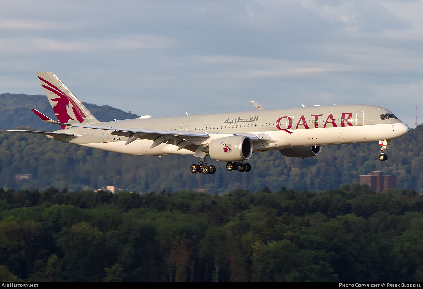 Aircraft Photo of A7-ALX | Airbus A350-941 | Qatar Airways | AirHistory.net #347553