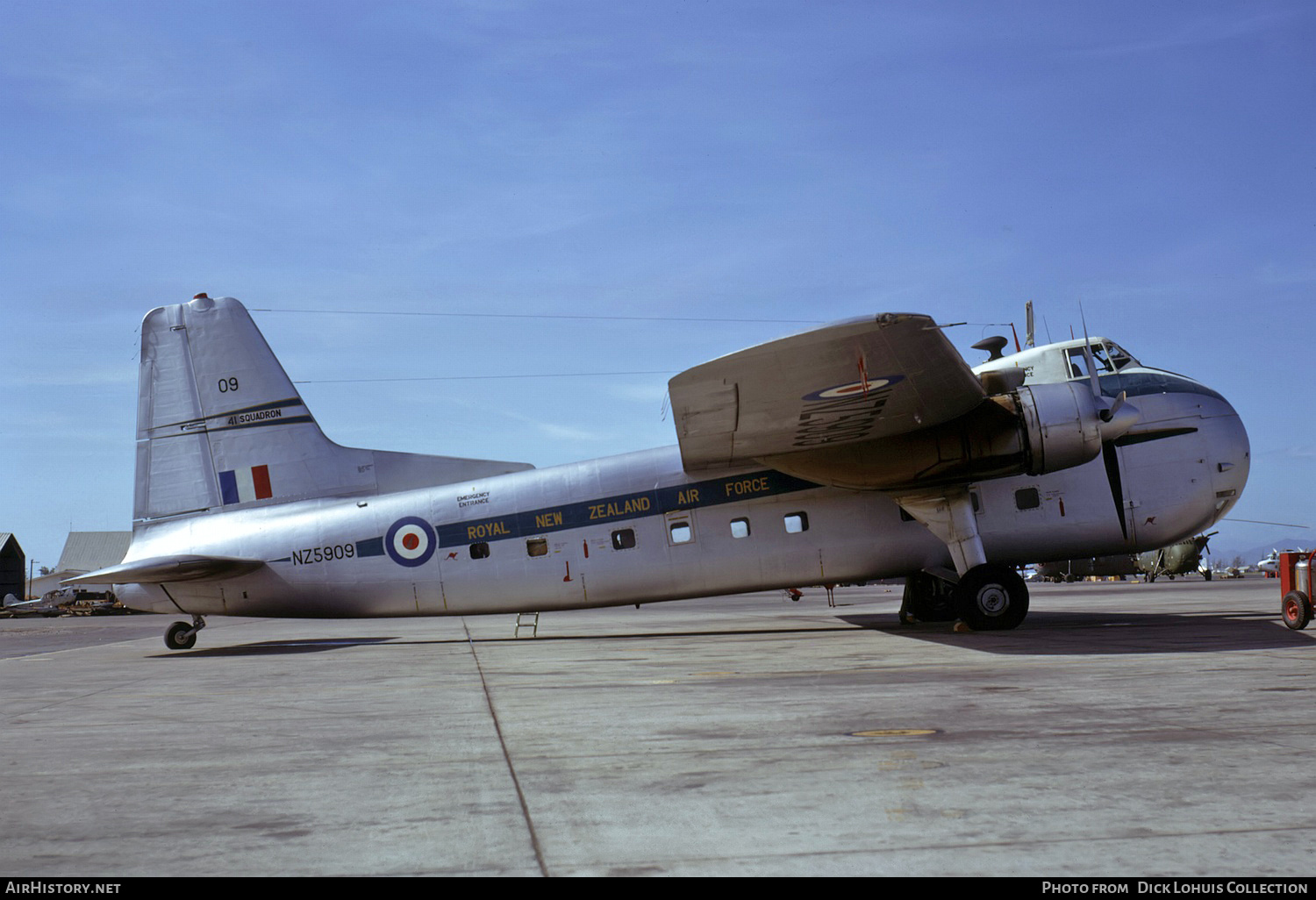 Aircraft Photo of NZ5909 | Bristol 170 Freighter Mk31 | New Zealand - Air Force | AirHistory.net #347704