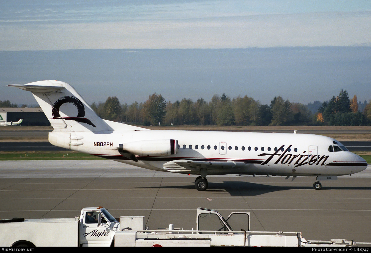 Aircraft Photo of N802PH | Fokker F28-1000 Fellowship | Horizon Air | AirHistory.net #347732