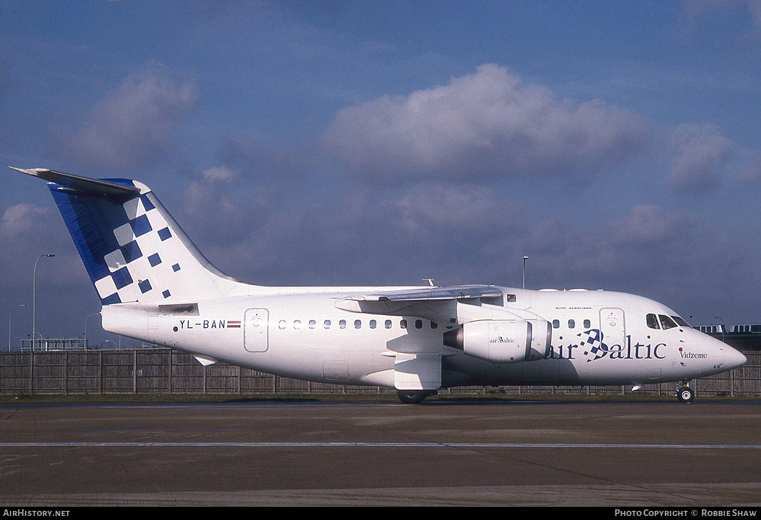 Aircraft Photo of YL-BAN | British Aerospace Avro 146-RJ70 | AirBaltic | AirHistory.net #347784