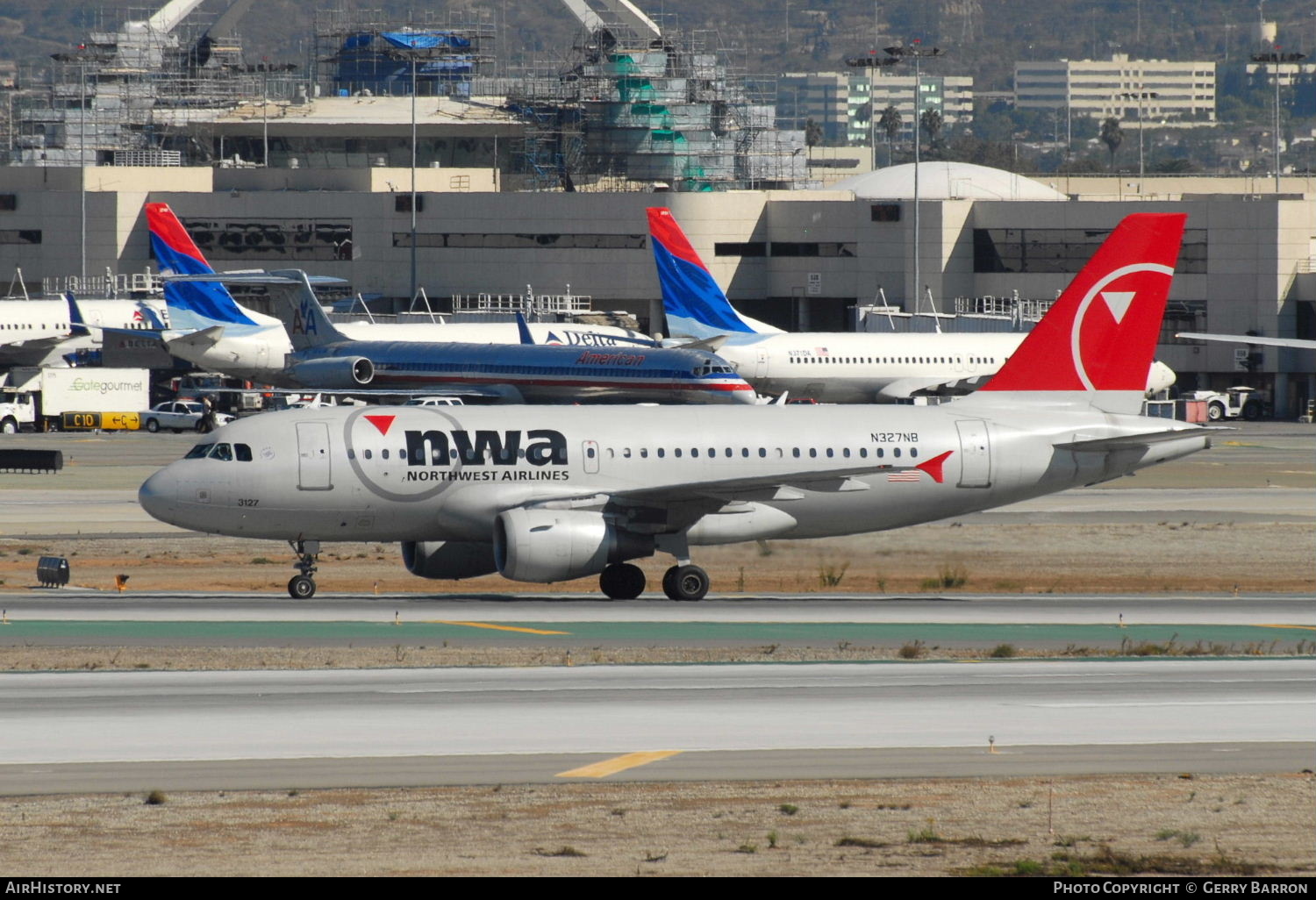 Aircraft Photo of N327NB | Airbus A319-114 | Northwest Airlines | AirHistory.net #347808