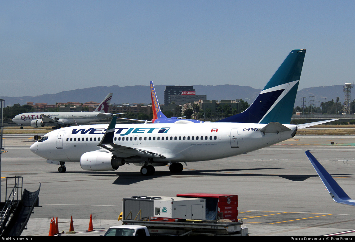 Aircraft Photo of C-FIWS | Boeing 737-76N | WestJet | AirHistory.net #347883