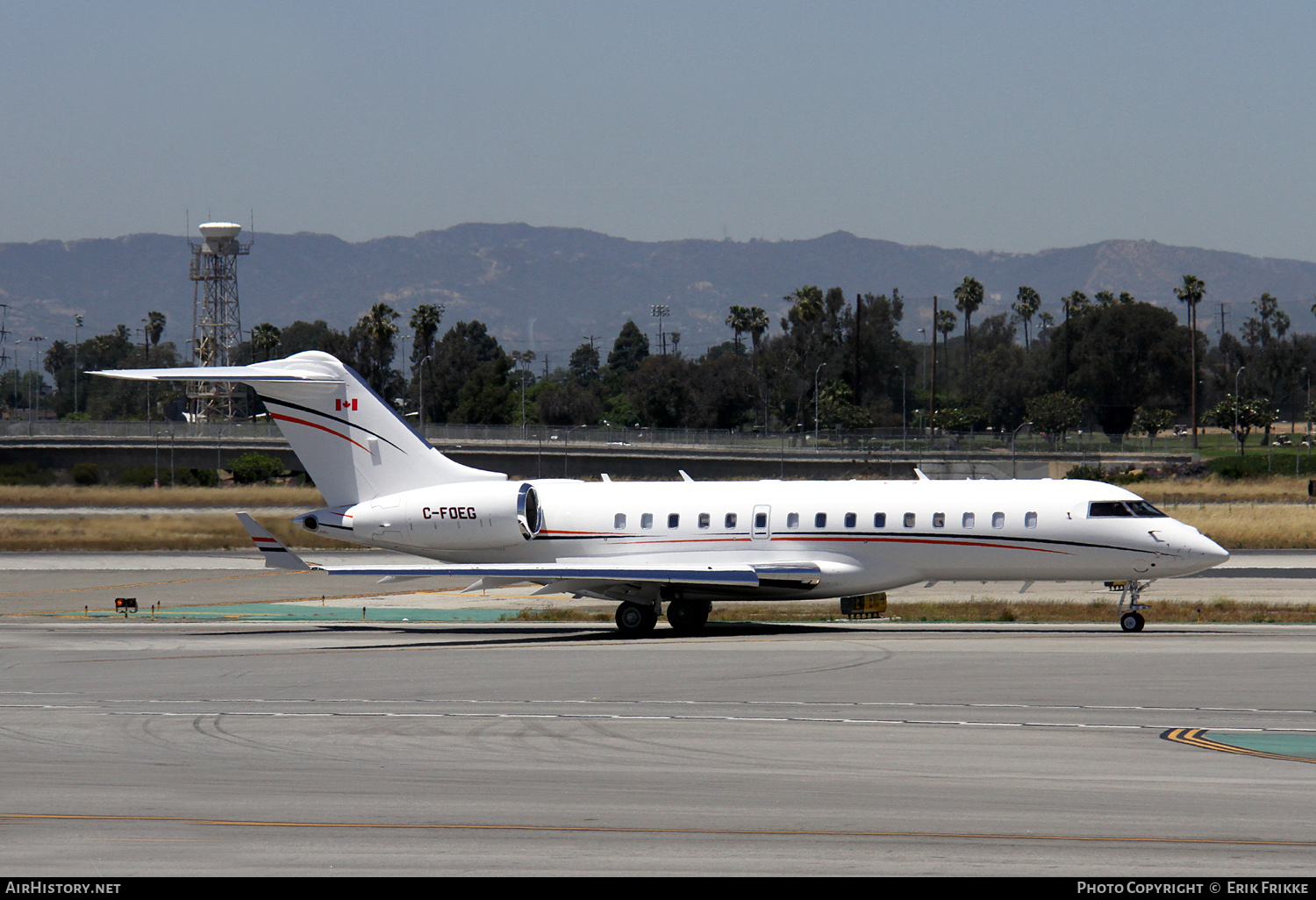 Aircraft Photo of C-FOEG | Bombardier Global 6000 (BD-700-1A10) | AirHistory.net #347884