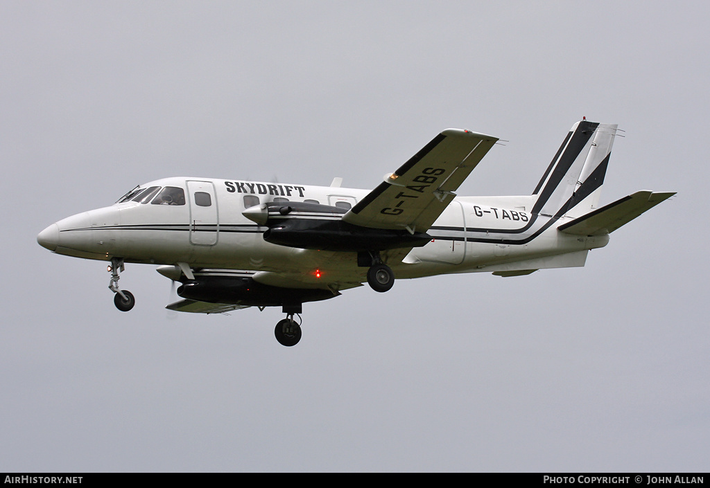 Aircraft Photo of G-TABS | Embraer EMB-110P1 Bandeirante | Skydrift Air Charter | AirHistory.net #347969