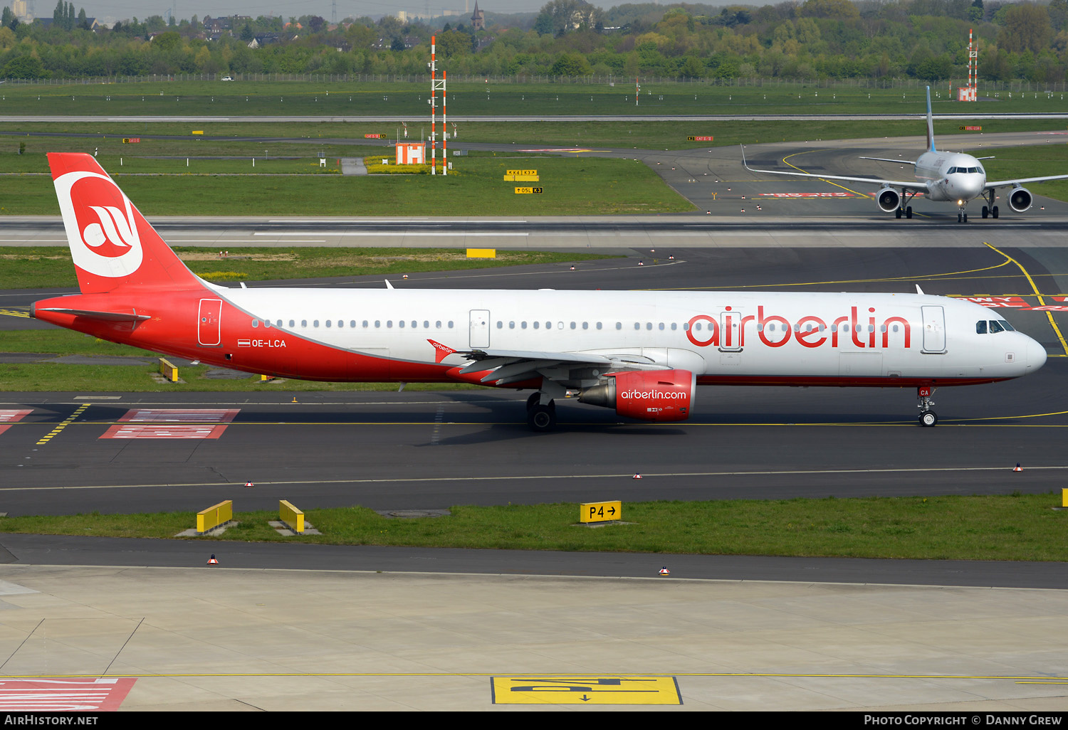 Aircraft Photo of OE-LCA | Airbus A321-211 | Air Berlin | AirHistory.net #347980