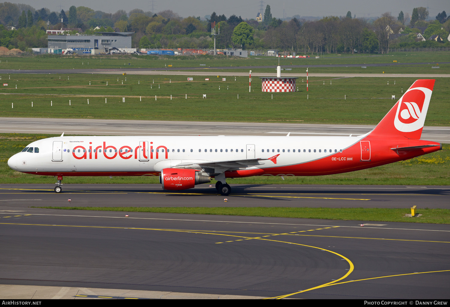 Aircraft Photo of OE-LCC | Airbus A321-211 | Air Berlin | AirHistory.net #348133