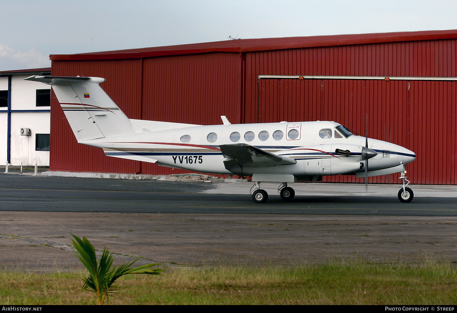 Aircraft Photo of YV1675 | Beech Super King Air 300 | AirHistory.net #348192