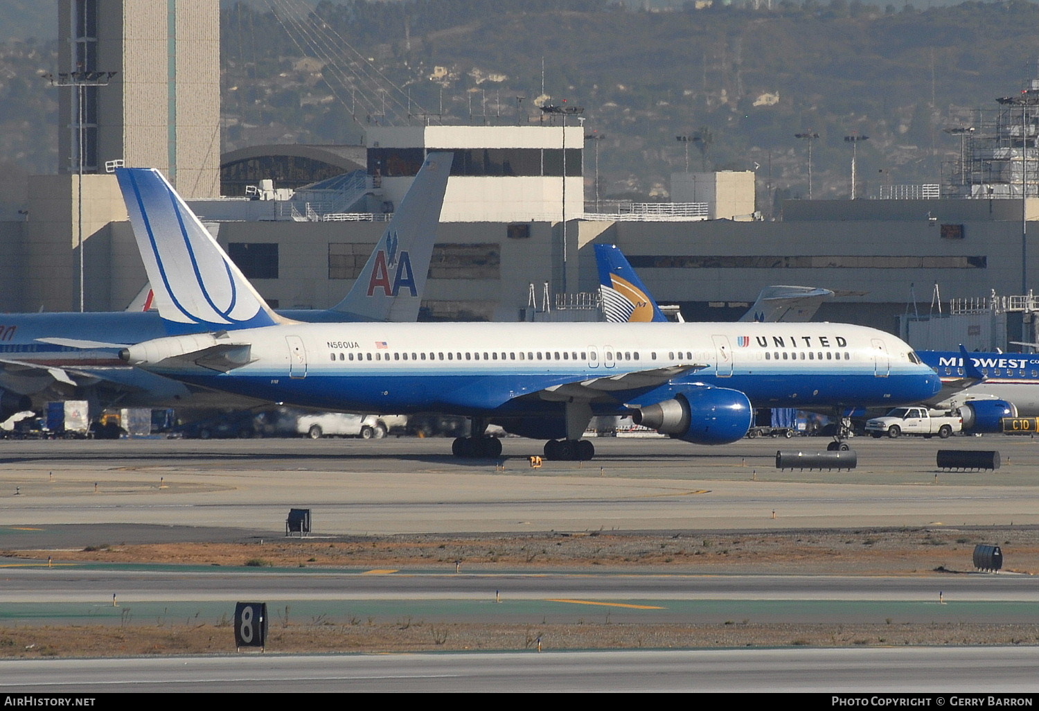 Aircraft Photo of N560UA | Boeing 757-222 | United Airlines | AirHistory.net #348251