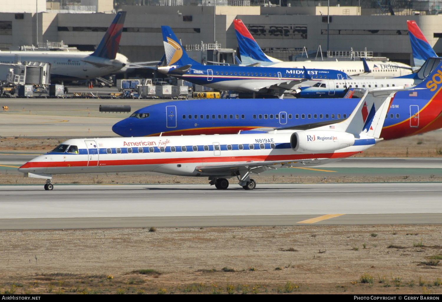 Aircraft Photo of N819AE | Embraer ERJ-140LR (EMB-135KL) | American Eagle | AirHistory.net #348271