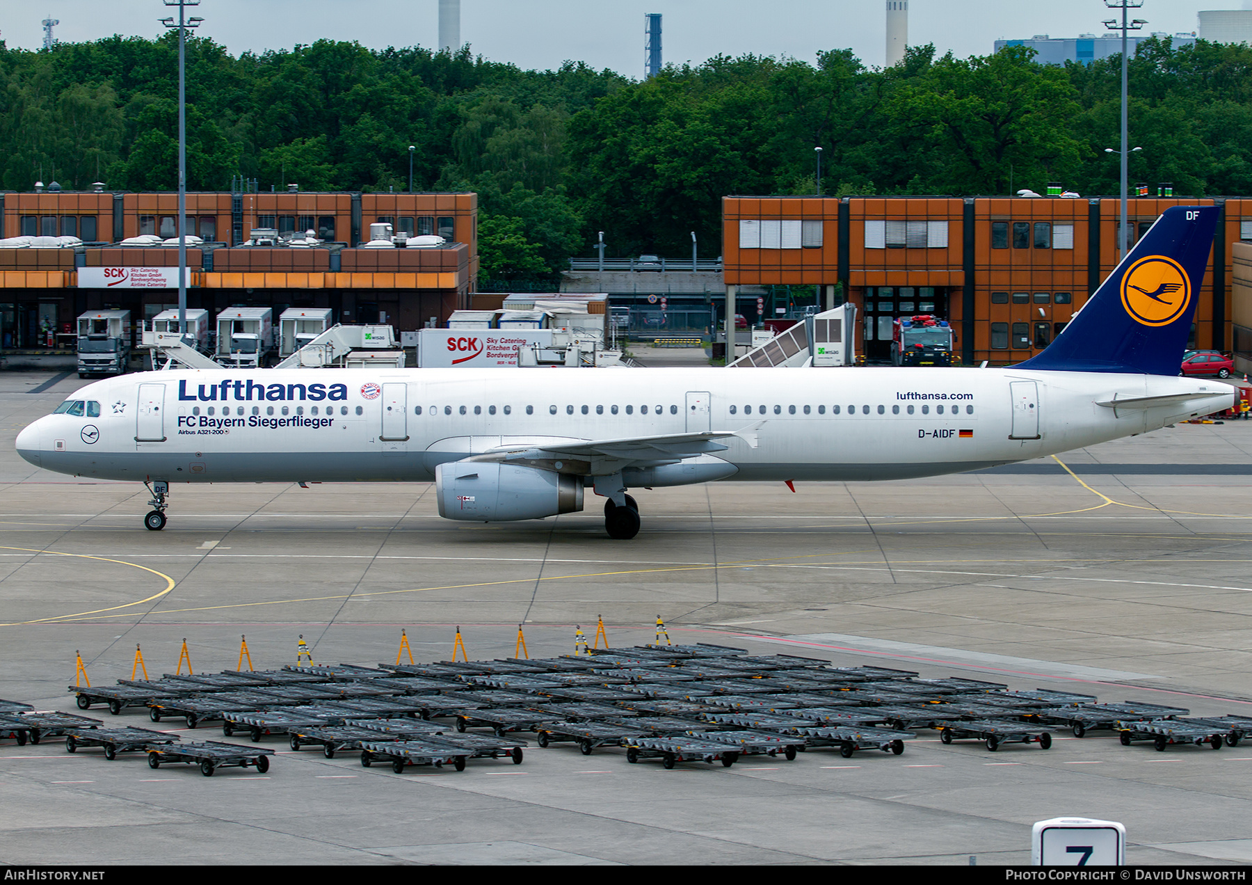 Aircraft Photo of D-AIDF | Airbus A321-231 | Lufthansa | AirHistory.net #348287