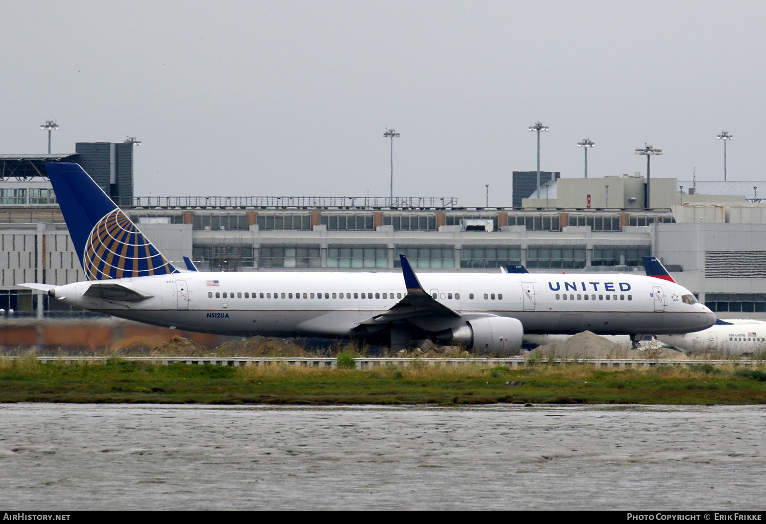 Aircraft Photo of N512UA | Boeing 757-222 | United Airlines | AirHistory.net #348418