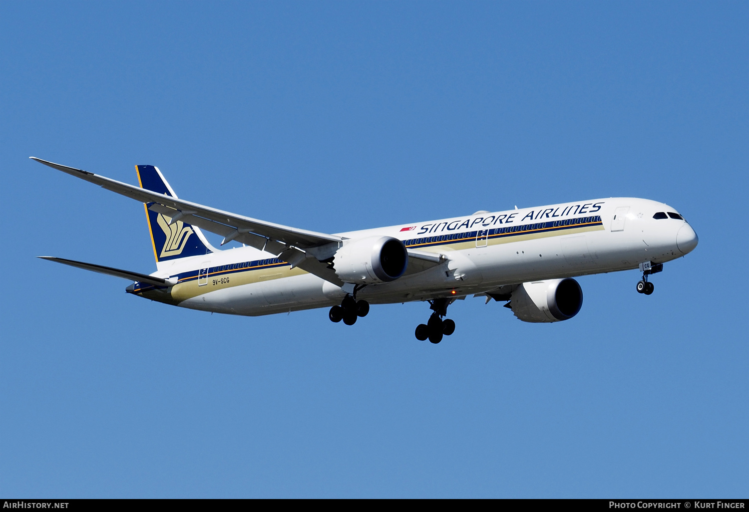 Aircraft Photo of 9V-SCG | Boeing 787-10 Dreamliner | Singapore Airlines | AirHistory.net #348505