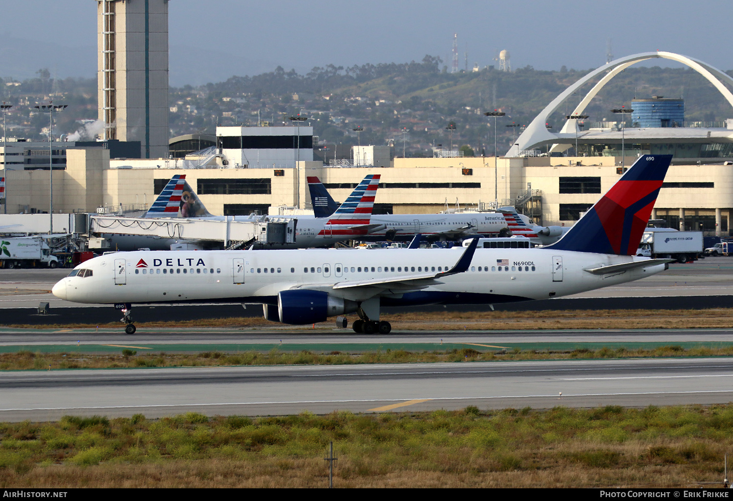 Aircraft Photo of N690DL | Boeing 757-232 | Delta Air Lines | AirHistory.net #348548