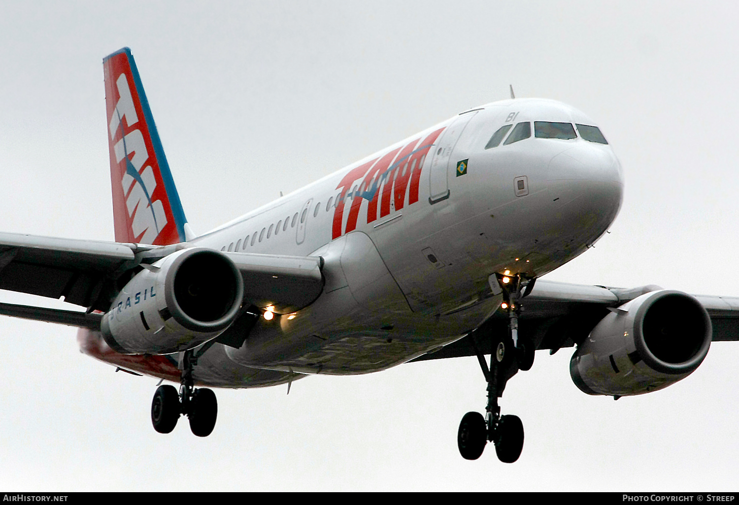 Aircraft Photo of PR-MBI | Airbus A319-132 | TAM Linhas Aéreas | AirHistory.net #348647