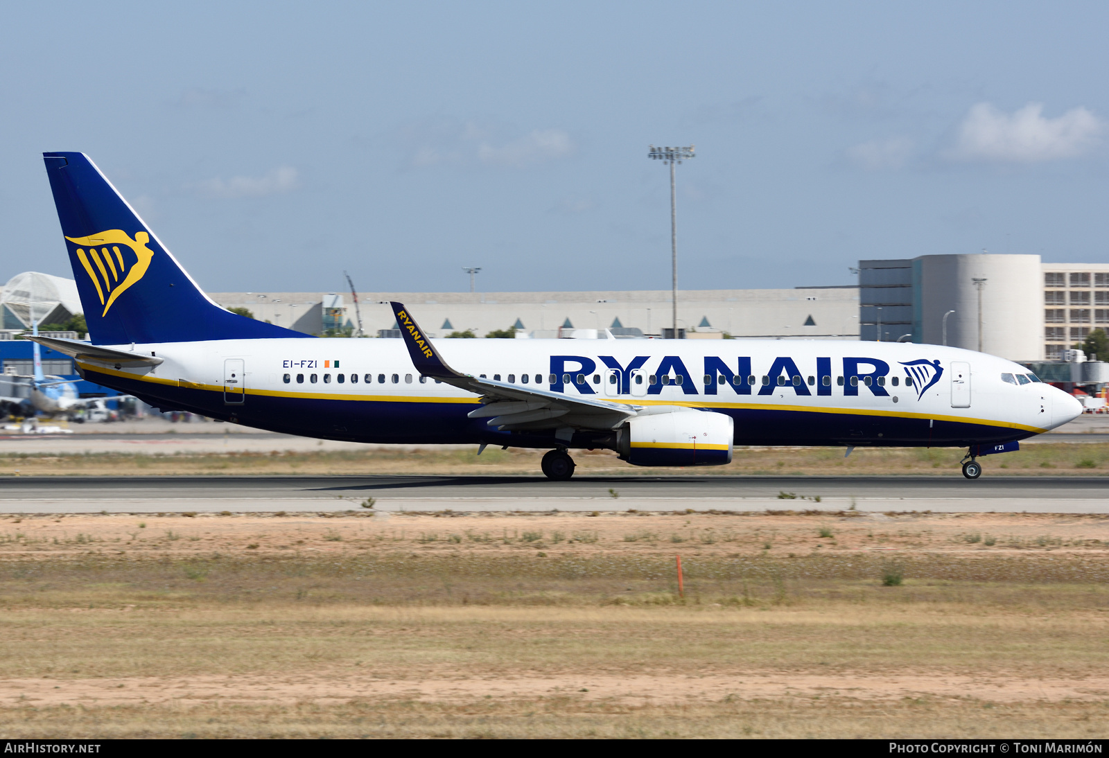 Aircraft Photo of EI-FZI | Boeing 737-800 | Ryanair | AirHistory.net #348693