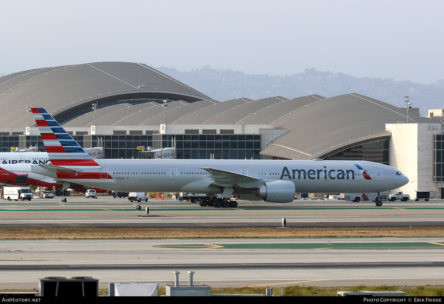 Aircraft Photo of N732AN | Boeing 777-323/ER | American Airlines | AirHistory.net #348697