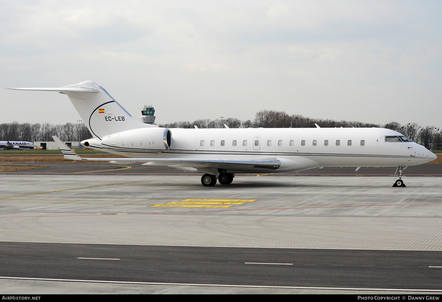 Aircraft Photo of EC-LEB | Bombardier Global Express (BD-700-1A10) | AirHistory.net #348844