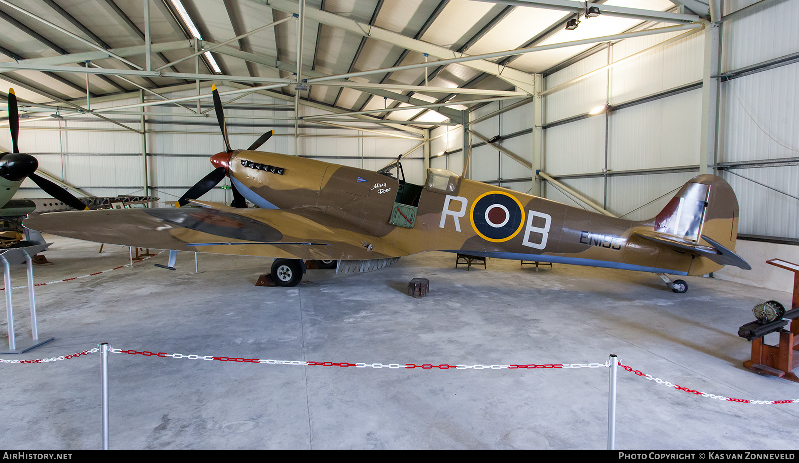 Aircraft Photo of EN199 | Supermarine 361 Spitfire F9 | UK - Air Force | AirHistory.net #348933