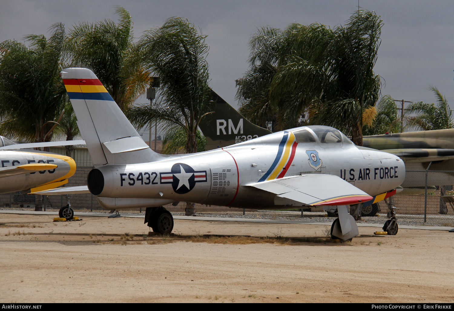 Aircraft Photo of 51-9432 | Republic F-84F Thunderstreak | USA - Air Force | AirHistory.net #349019