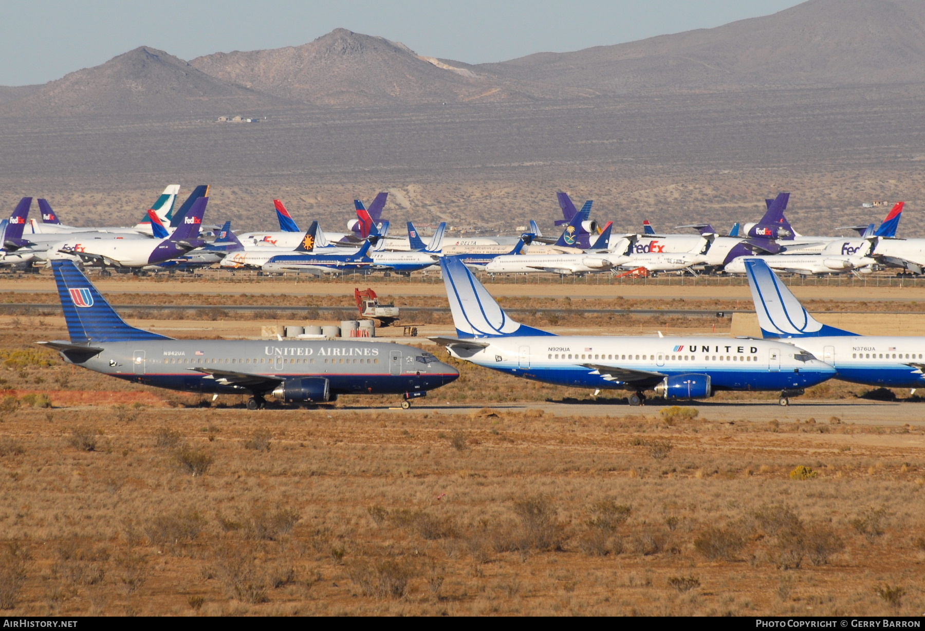 Aircraft Photo of N929UA | Boeing 737-522 | United Airlines | AirHistory.net #349066